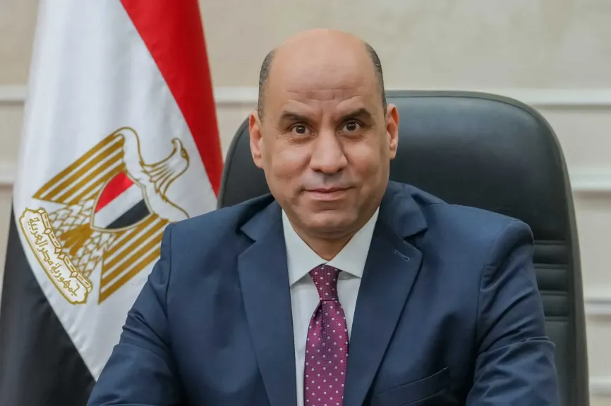 وزير العمل يعلن صرف 767 مليون جنيه منحتين للعمالة غير المنتظمة