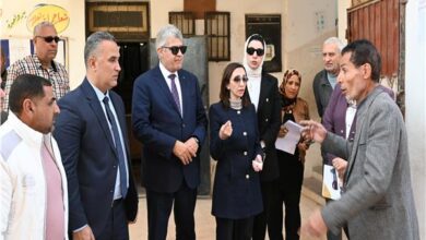 محافظ البحيرة يستعرض معدلات التنفيذ بالمشروعات الجديدة