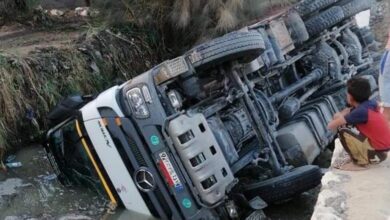 إصابة 4 أشخاص في حادث انقلاب سيارة أجرة بمحافظة الفيوم